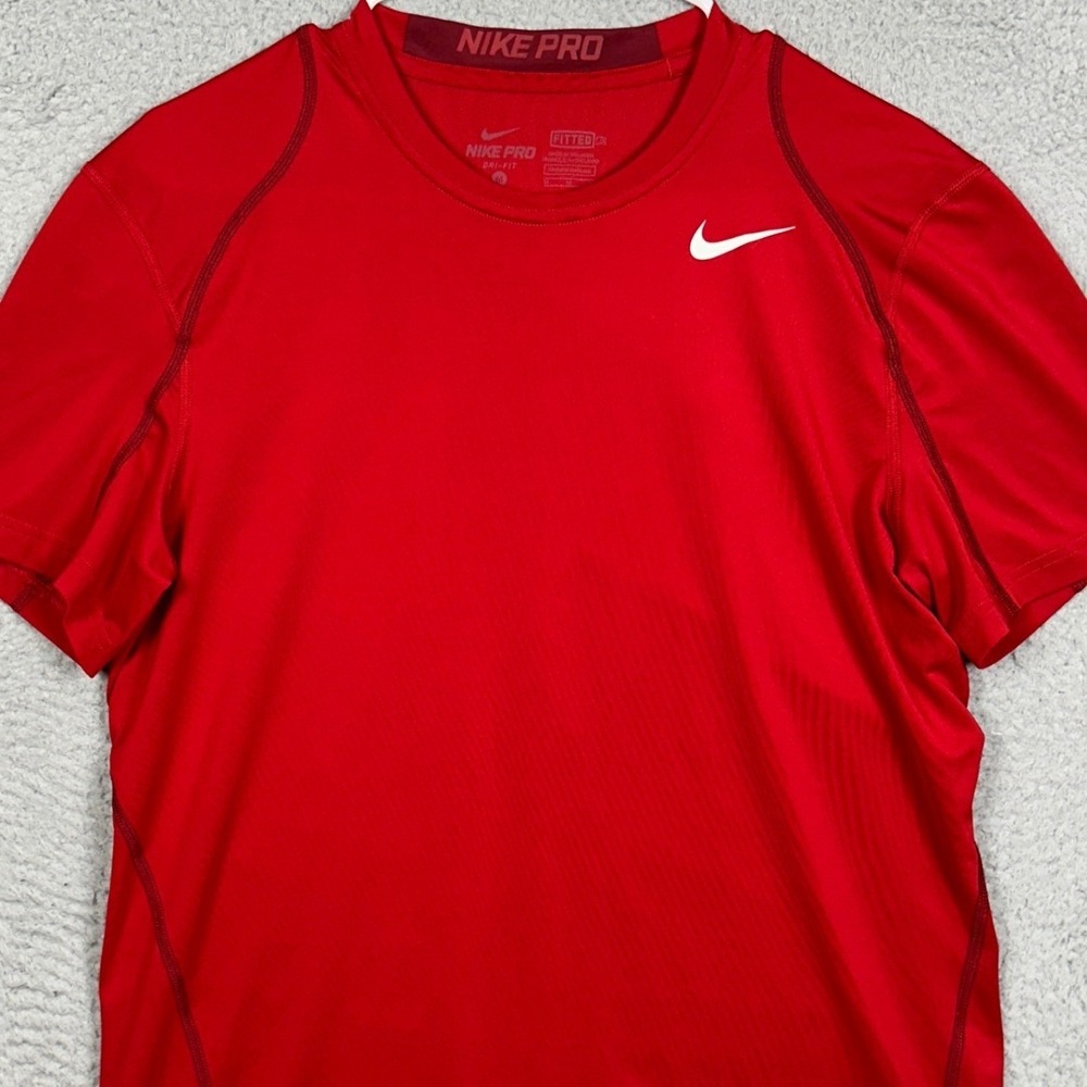 Nike Pro Shirt Mens Medium Red Dri-Fit Fitted Compression Workout Training EUC